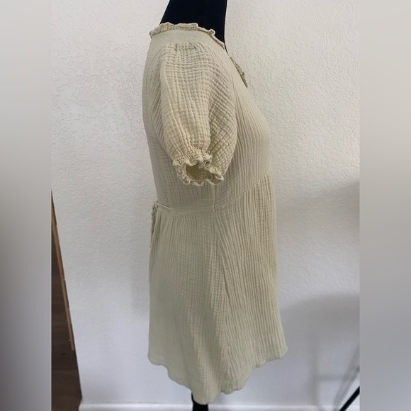 Light Green Copper Key Ruffle Mini Dress • Size Small - Picture 3 of 3